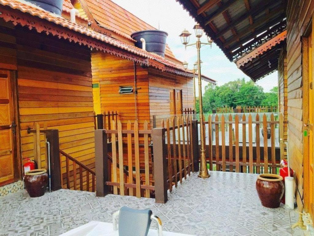 Kampong Pinang Sebatang Melaka Hotel Luaran gambar