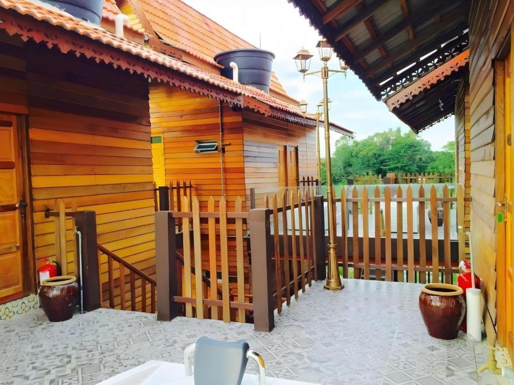 Kampong Pinang Sebatang Melaka Hotel Luaran gambar